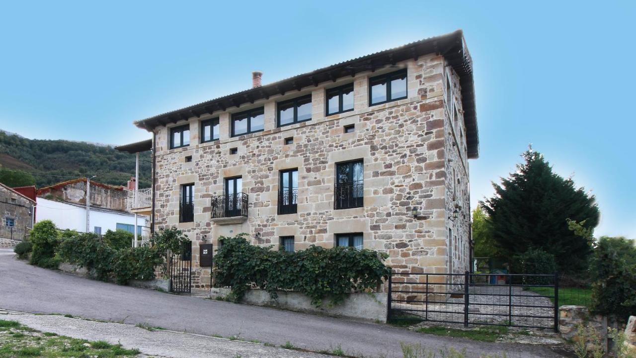 La Romanika De Fellini San Martín de Elines Exterior foto