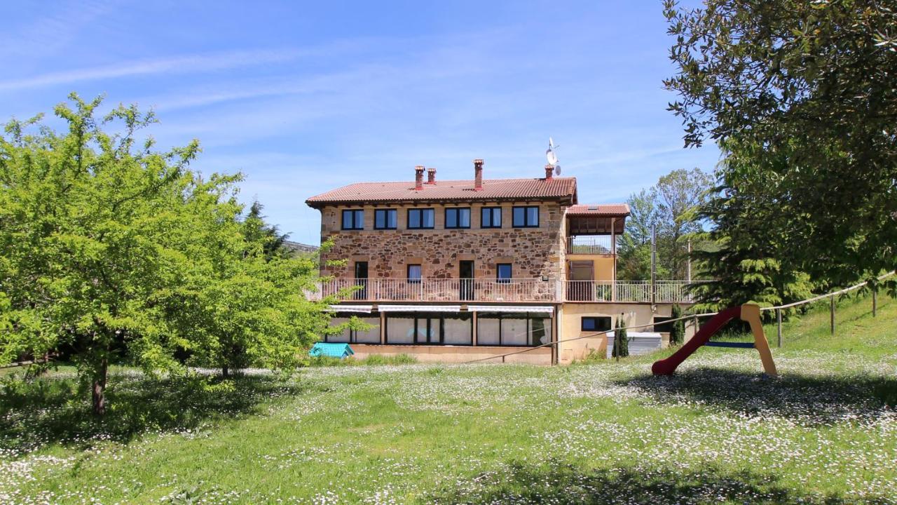 La Romanika De Fellini San Martín de Elines Exterior foto